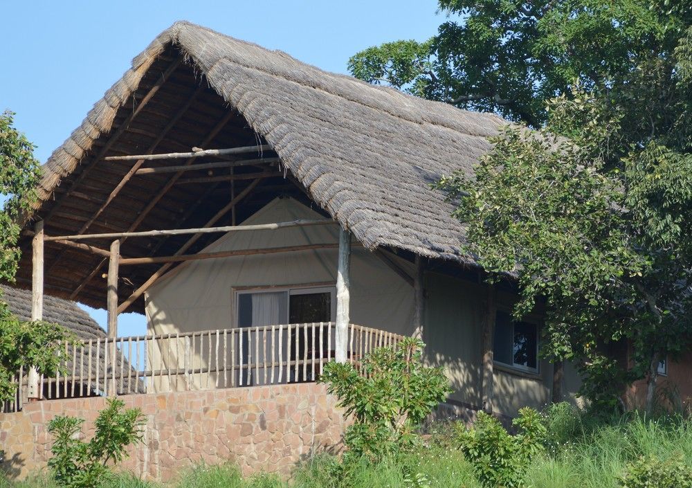 Zaina Lodge Wa Luaran gambar